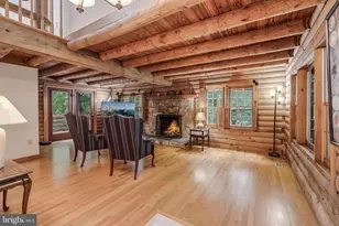 10898 Woodleaf Ln, Great Falls, VA 22066 - Photo 8