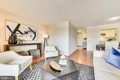 8370 Greensboro Drive #516, McLean, VA 22102 - Photo 4