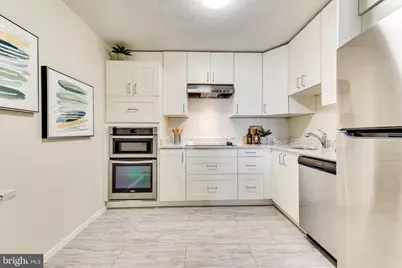 8370 Greensboro Drive #516, McLean, VA 22102 - Photo 6