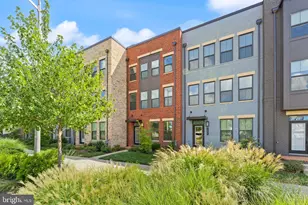 12994 Hattontown Square, Herndon, VA 20171 - Photo 2