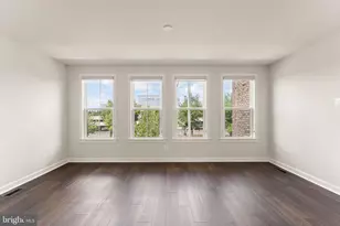 12994 Hattontown Square, Herndon, VA 20171 - Photo 18