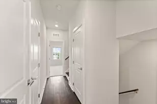 12994 Hattontown Square, Herndon, VA 20171 - Photo 30