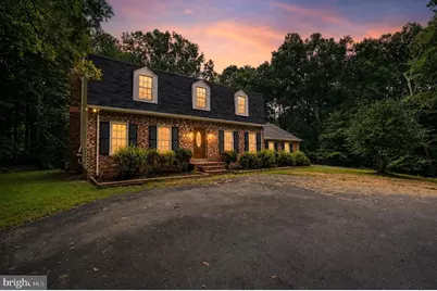 6401 Wolf Run Hunt, Fairfax Station, VA 22039 - Photo 2