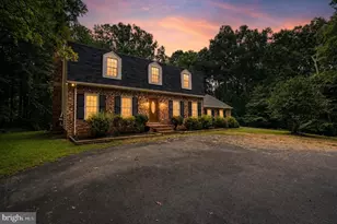 6401 Wolf Run Hunt, Fairfax Station, VA 22039 - Photo 2