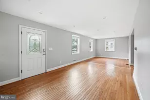 2918 Monroe Pl, Falls Church, VA 22042 - Photo 2