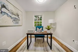 9735 Lakepointe Dr, Burke, VA 22015 - Photo 26