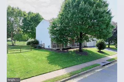 5221 Belle Plains Drive, Centreville, VA 20120 - Photo 4