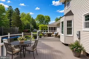 13407 Brookfield Dr, Chantilly, VA 20151 - Photo 2