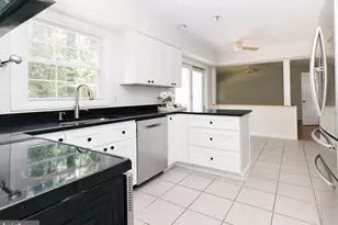 12824 Mt Royal Ln, Fairfax, VA 22033 - Photo 12