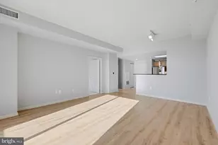2726 Gallows Rd, Vienna, VA 22180 - Photo 10