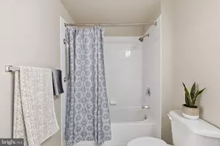 2726 Gallows Rd, Vienna, VA 22180 - Photo 14