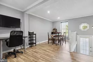 1679 Fieldthorn Dr, Reston, VA 20194 - Photo 2