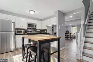 1679 Fieldthorn Dr, Reston, VA 20194 - Photo 6