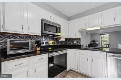 1679 Fieldthorn Drive, Reston, VA 20194 - Photo 8