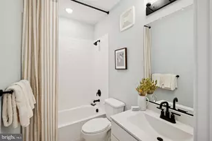 4851 Bauhaus Sq, Chantilly, VA 20151 - Photo 30