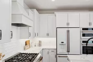 4851 Bauhaus Sq, Chantilly, VA 20151 - Photo 16