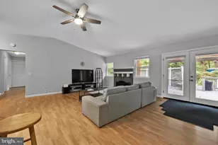 1002 Charlton Pl, Herndon, VA 20170 - Photo 10
