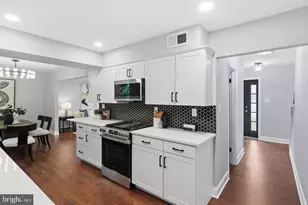 9024 Brook Ford Rd, Burke, VA 22015 - Photo 10