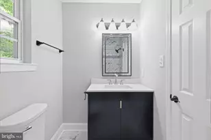 9024 Brook Ford Rd, Burke, VA 22015 - Photo 22