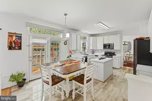 7887 Cranford Farm Cir, Lorton, VA 22079 - Photo 12