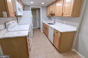 11658 Stoneview Square, Reston, VA 20191 - Photo 1