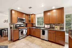 3302 Gentle Ct, Alexandria, VA 22310 - Photo 2