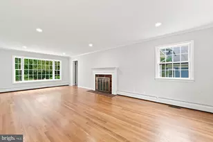 405 Colin Ln NW, Vienna, VA 22180 - Photo 8