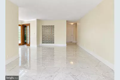8360 Greensboro Drive #114, McLean, VA 22102 - Photo 4