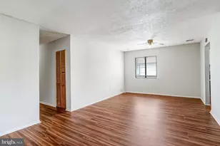 4139 Meadowland Ct, Chantilly, VA 20151 - Photo 6