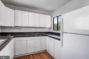 4139 Meadowland Ct, Chantilly, VA 20151 - Photo 16