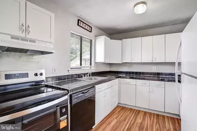 4139 Meadowland Court, Chantilly, VA 20151 - Photo 14