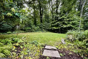 9115 Santayana Dr, Fairfax, VA 22031 - Photo 6