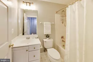 8026 Kidwell Town Ct, Vienna, VA 22182 - Photo 32