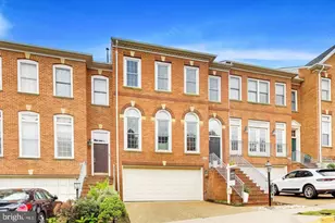 8026 Kidwell Town Ct, Vienna, VA 22182 - Photo 2
