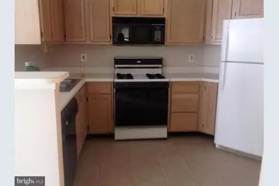 14321 Climbing Rose Way #201, Centreville, VA 20121 - Photo 4