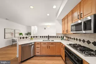4220 Kerrigan Ln, Fairfax, VA 22030 - Photo 14