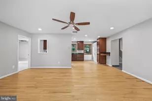 7609 Burnside Ct, Falls Church, VA 22043 - Photo 8