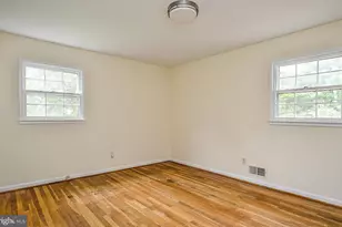 9531 Old Creek Dr, Fairfax, VA 22032 - Photo 4