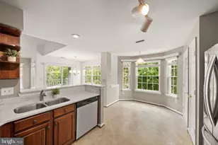 5636 Willoughby Newton Dr, Centreville, VA 20120 - Photo 8