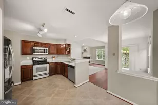 5636 Willoughby Newton Dr, Centreville, VA 20120 - Photo 12