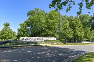 4370 Thomas Brigade Ln, Fairfax, VA 22033 - Photo 38