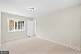 2415 Glengyle Dr, Vienna, VA 22181 - Photo 16
