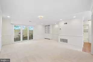 2415 Glengyle Dr, Vienna, VA 22181 - Photo 12