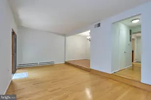2418 Cloudcroft Square, Reston, VA 20191 - Photo 8