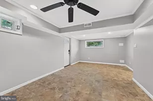 8110 Springfield Village Dr, Springfield, VA 22152 - Photo 26