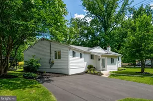 3237 Dye Dr, Falls Church, VA 22042 - Photo 2