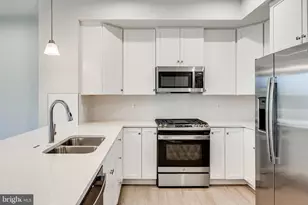14055 Sunrise Valley Dr, Herndon, VA 20171 - Photo 10