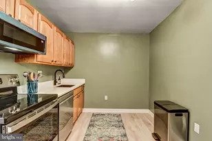 9745 Kings Crown Ct, Fairfax, VA 22031 - Photo 14