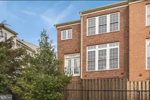 8441 Kirby Lionsdale Dr, Lorton, VA 22079 - Photo 26