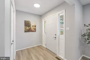 4552 King Edward Ct, Annandale, VA 22003 - Photo 2